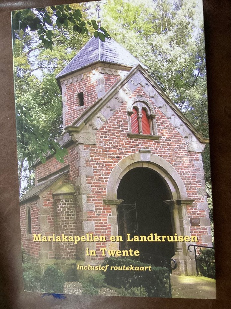 Mariakapellen en Landkruisen in Twente, Ophalen of Verzenden, 20e eeuw of later, Onbekend, Gelezen