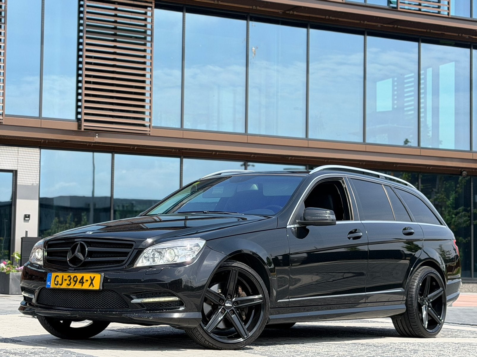BLACK BENZ C350 CDI 3.0 231PK+ BlueEff AMG-Pakket Estate 19”, Automaat, Euro 5, 1800 kg, Zwart