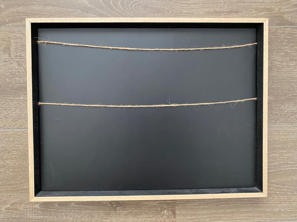 fotolijstje/memobord touwtje voor foto's/kaarten, Huis en Inrichting, Woonaccessoires | Lijsten, Zo goed als nieuw, Minder dan 50 cm