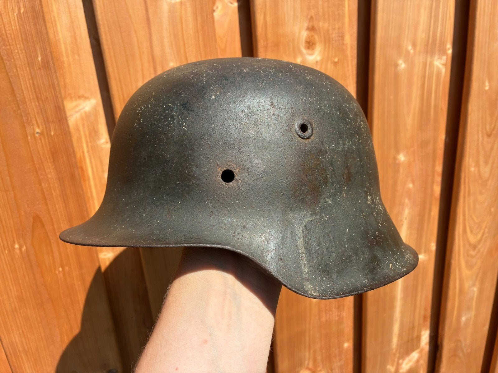 Duitse m42 ckl64 laatoorlogse wehrmacht helm, Ophalen of Verzenden, Duitsland, Helm of Baret