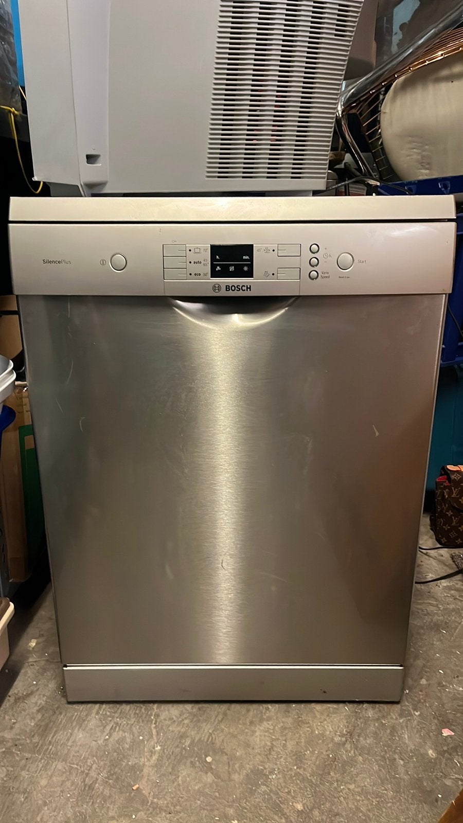 Bosch vaatwasser nooit gebruikt! Nieuw, Ophalen, Zo goed als nieuw, Minder dan 85 cm