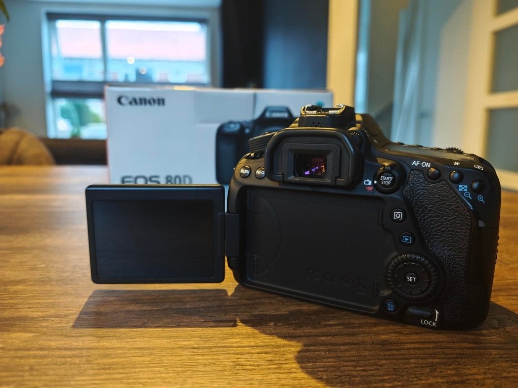 Foto 7 van Canon EOS 80D – zeer nette staat – originele doos & oplader