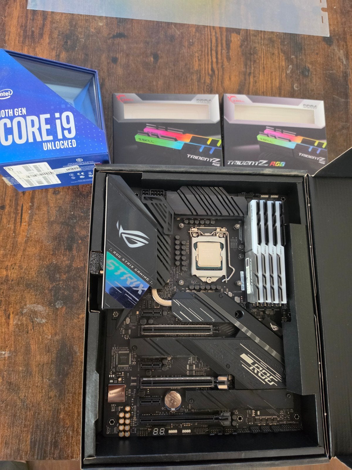 Upgrade Kit: ASUS Strix Z490-E, i9-10900K, 32GB DDR4 RAM, Computers en Software, Gebruikt, DDR4, Ophalen of Verzenden, ATX