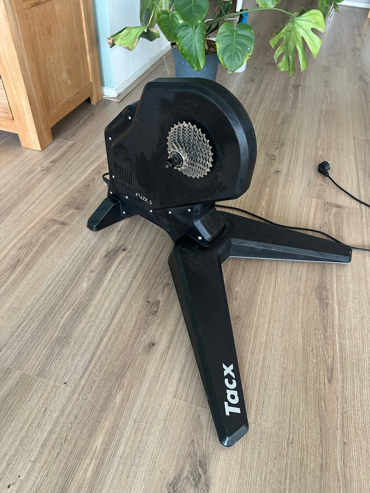 Tacx Flux S Smart Trainer - Zo goed als nieuw, Fietsen en Brommers, Ophalen, Overige typen, Staal, Zo goed als nieuw