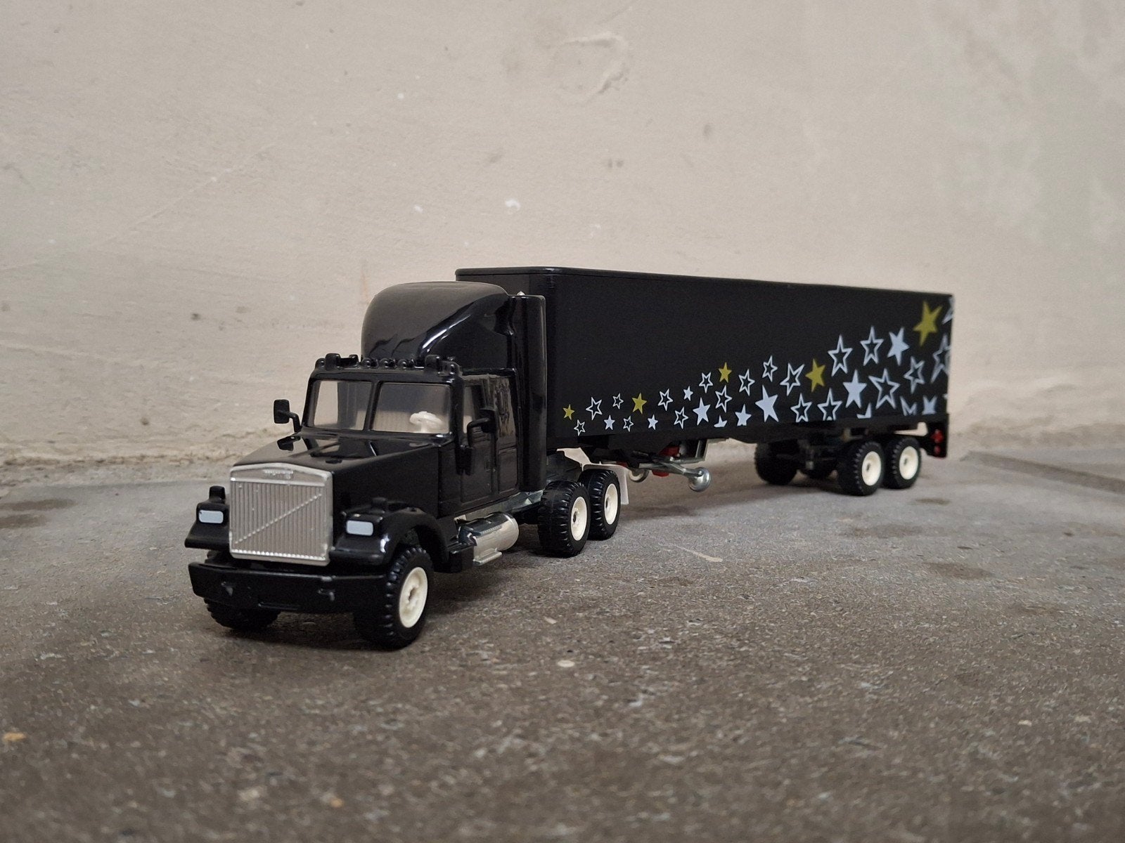 Siku White ( VOLVO)NIEUWSTAAT, Ophalen of Verzenden, Zo goed als nieuw, Bus of Vrachtwagen, SIKU