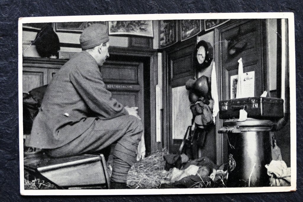Nederlandse soldaat in huis, NL militair gelopen, 1936?, Verzamelen, Verzenden, 1940 tot 1960, Gelopen, Politiek en Historie