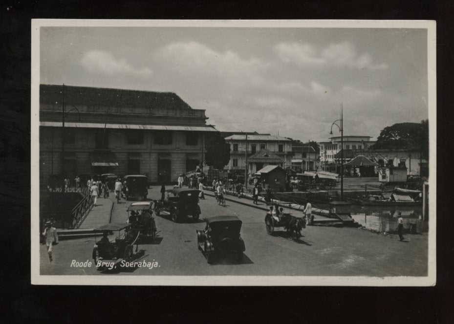 1920  sharp photo cars RED BRIDGE in Surabaja Ned Indië, Ophalen of Verzenden, Voor 1920, Buiten Europa