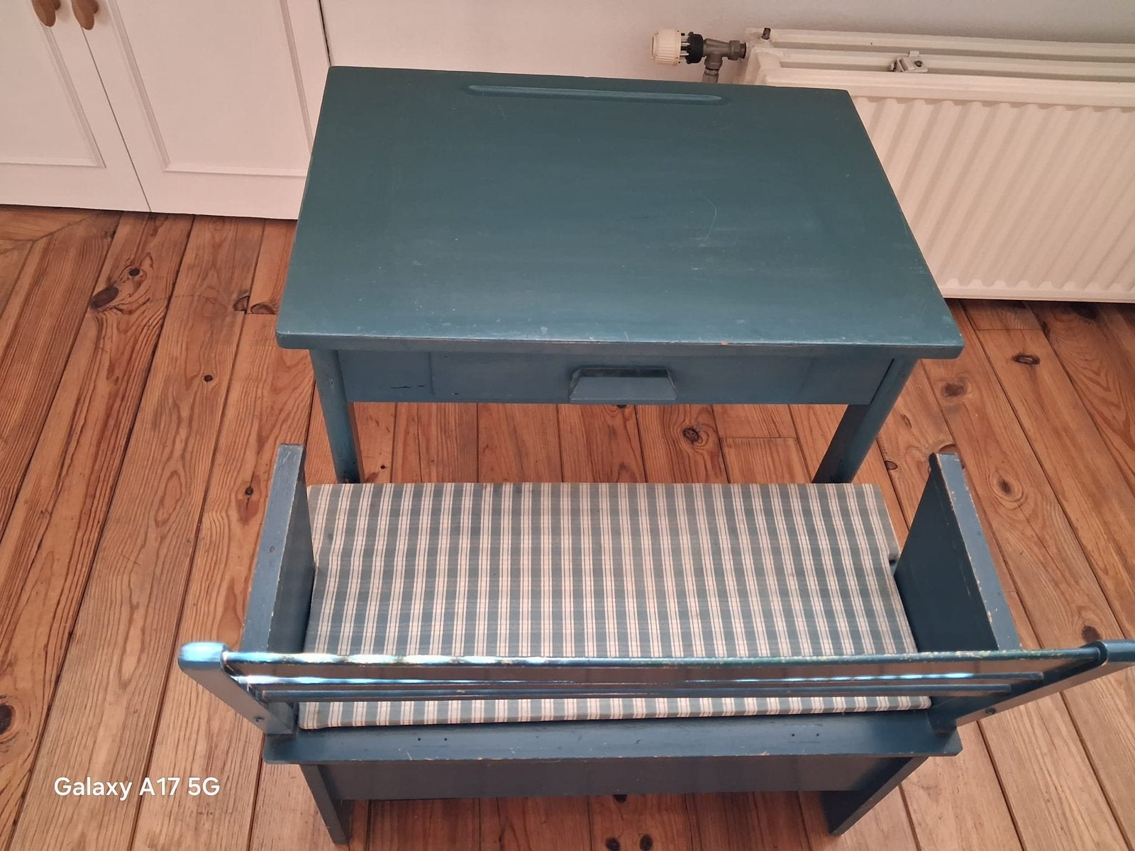 Tafel met bijbehorend bankje, Ophalen, Gebruikt, Tafel(s) en Stoel(en)