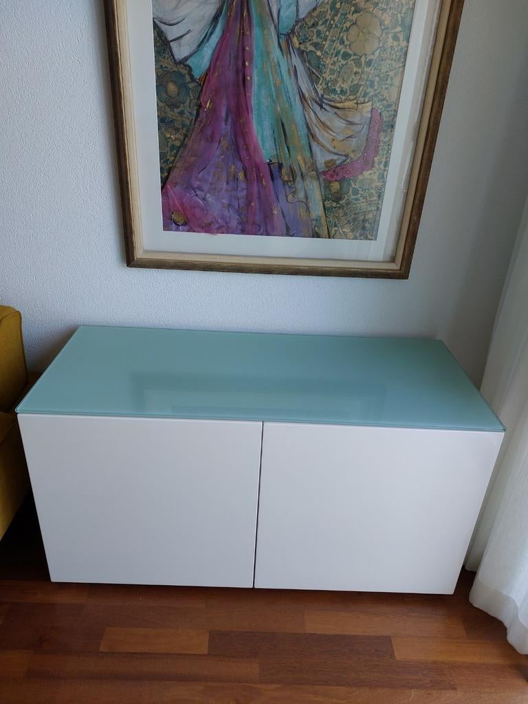 Wit dressoir met glazen blad en schappen, Ophalen, Gebruikt, 25 tot 50 cm