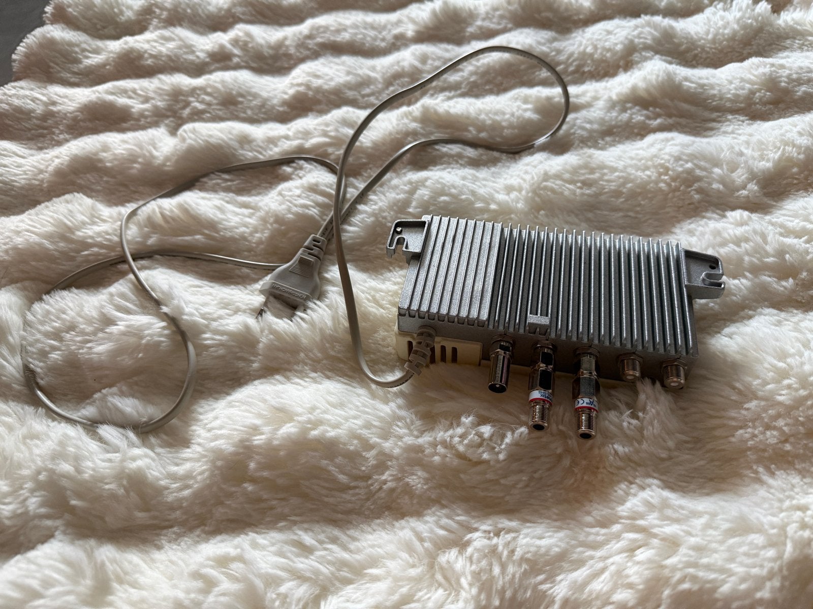 Hirschmann Multimedia GHV 41 MX Huisansluitversterker, Ophalen of Verzenden, Gebruikt, Minder dan 2 meter, Tv-kabel