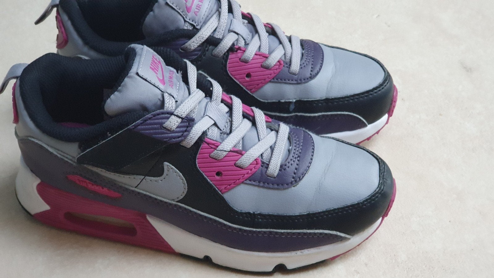 Nike Air Max 90 sneakers - Maat 35, Ophalen of Verzenden, Zo goed als nieuw, Nike, Jongen of Meisje