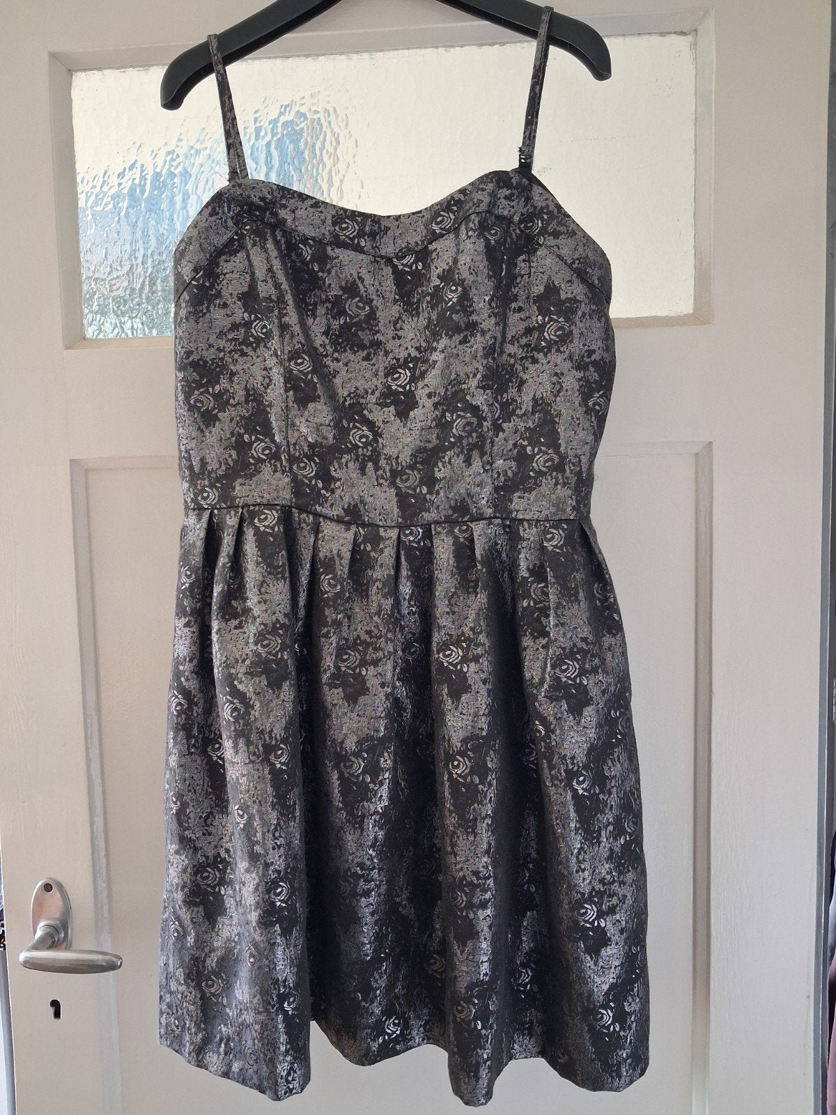 Zilveren feestjurk, Kleding | Dames, Jurken, Ophalen, Zo goed als nieuw, Maat 38/40 (M), Zwart