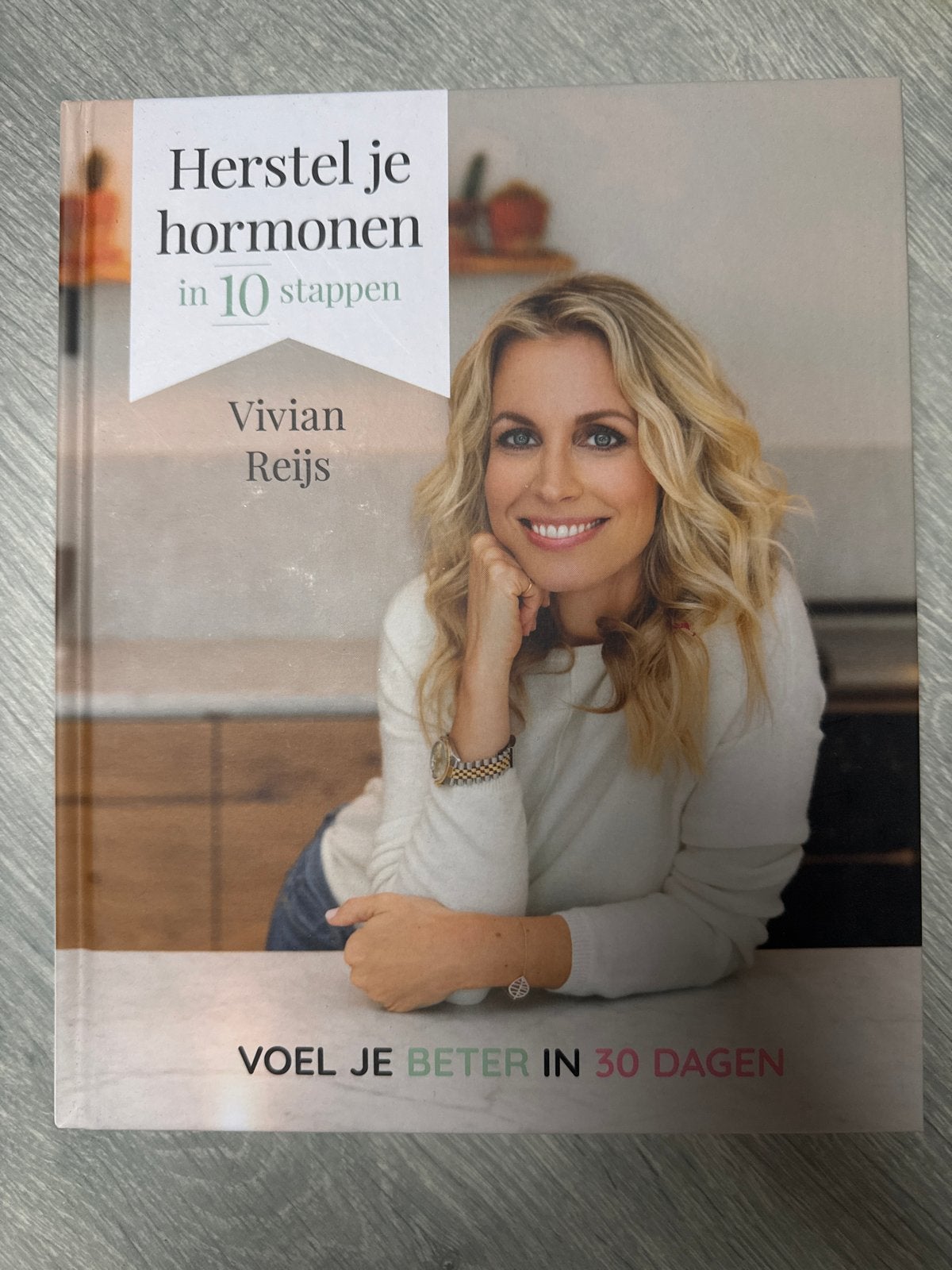 Herstel je hormonen in 10 stappen - Vivian Reijs, Boeken, Ophalen of Verzenden, Nieuw, Gezondheid en Conditie