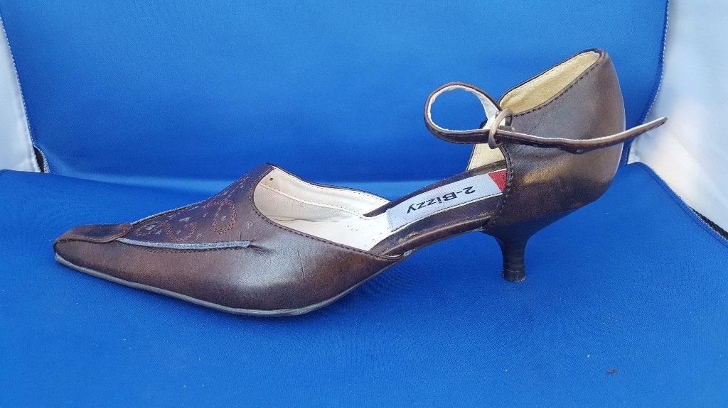 Pumps met lage hak, bruin leatherlook, 2-Bizzy, maat 38. 1A6, Tweedehands verkoop, Tweedehands verkoop, Bruin, Ophalen of Verzenden