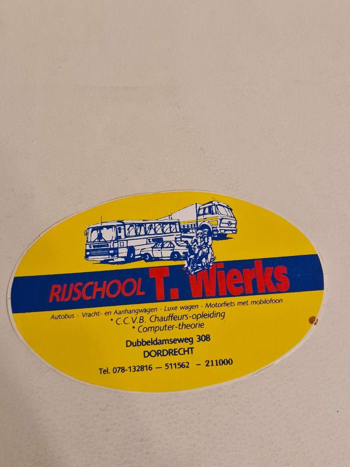 276 Vintage Rijschool T. Wierks Sticker Dordrecht, Verzamelen, Ophalen of Verzenden