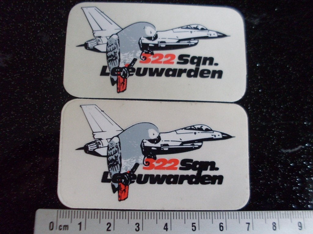 2x ruit sticker squadron 322 leeuwarden logo KLu valkparkiet, Verzenden, Zo goed als nieuw, Bedrijf of Vereniging