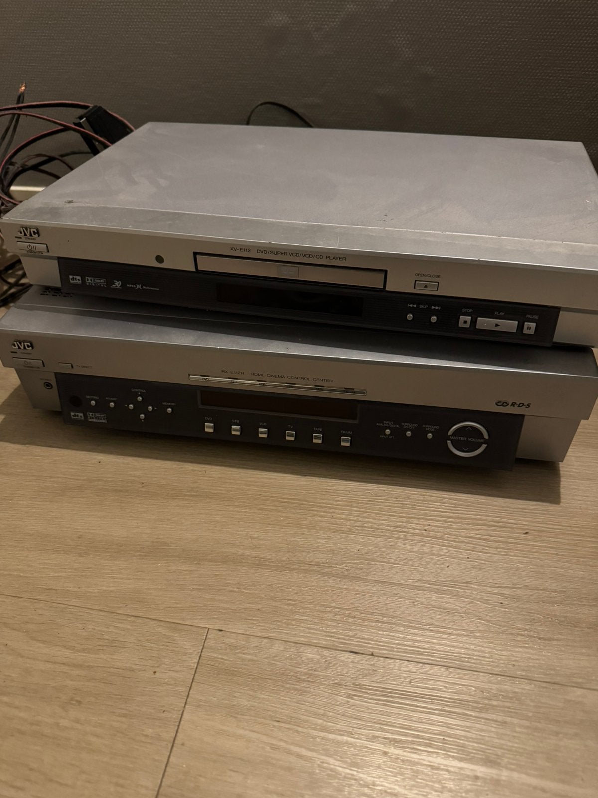 Radio / Dvd/ Cd speler. JVC ZV-E112F1, Ophalen, Zo goed als nieuw