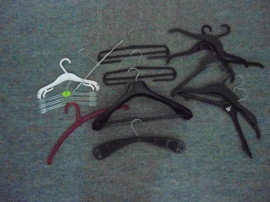 gratis kleding hangers, Ophalen of Verzenden, Gebruikt, Kunststof, Kinderen en Volwassenen