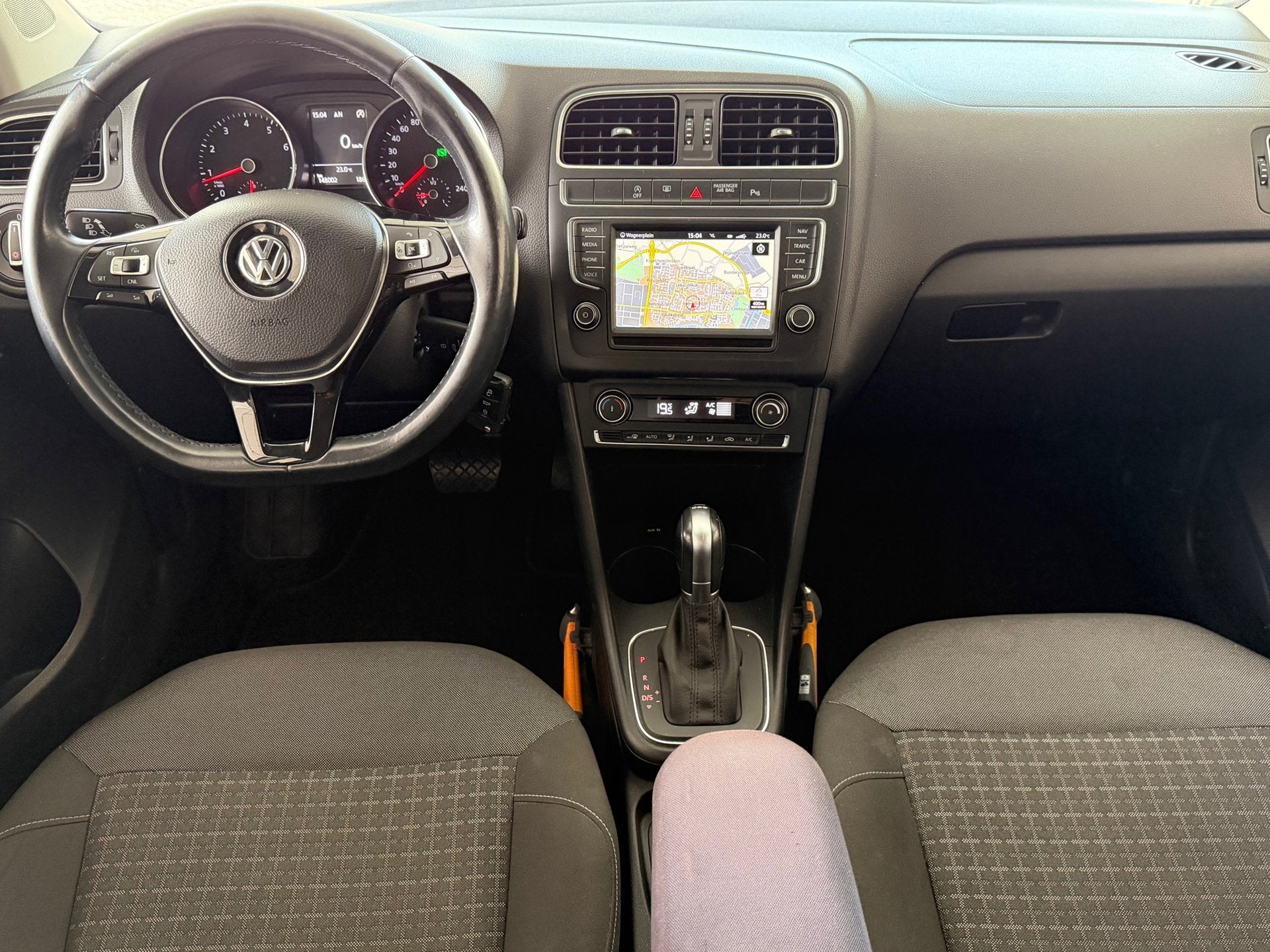 Volkswagen Polo 1.2 TSI AUTOMAAT | CRUISE | NAVI | PDC | NAP, Auto's, Stof, 4 cilinders, 1039 kg, Origineel Nederlands
