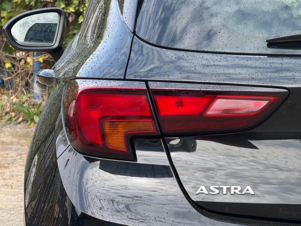 Opel Astra 1.2 Edition | Black Sapphire | Carplay/Navi/Cruis, Auto's, Voorwielaandrijving, Stof, Gebruikt, Euro 6