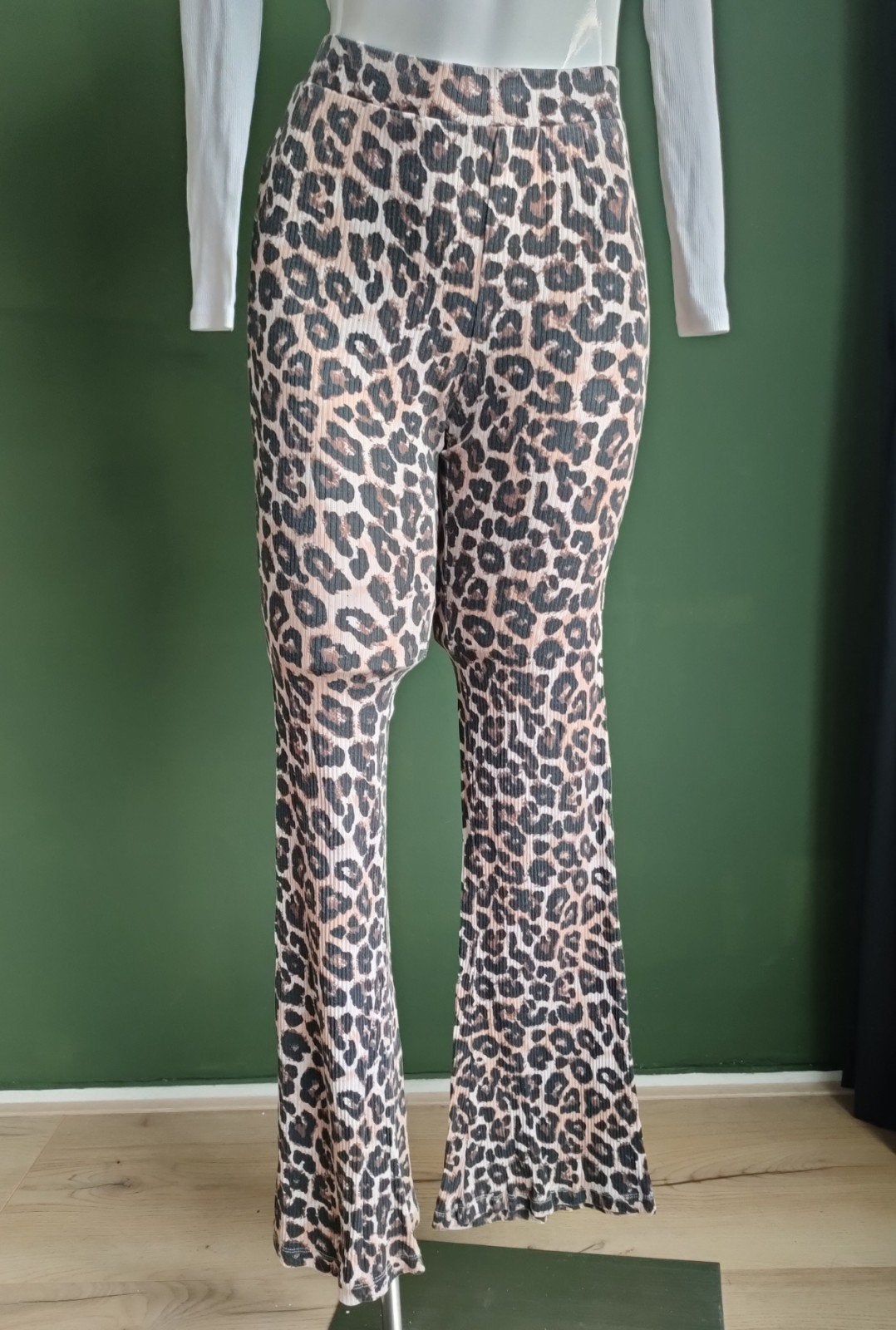 Noisy May Luipaardprint Ribbroek - Maat S, Kleding | Dames, Broeken en Pantalons, Meerkleurig, Ophalen of Verzenden, Zo goed als nieuw
