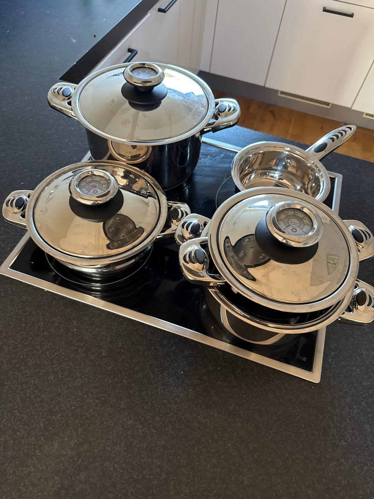 Complete pannenset - RVS met thermometer in deksel, Gebruikt, Met deksel, Pannenset, Ophalen of Verzenden