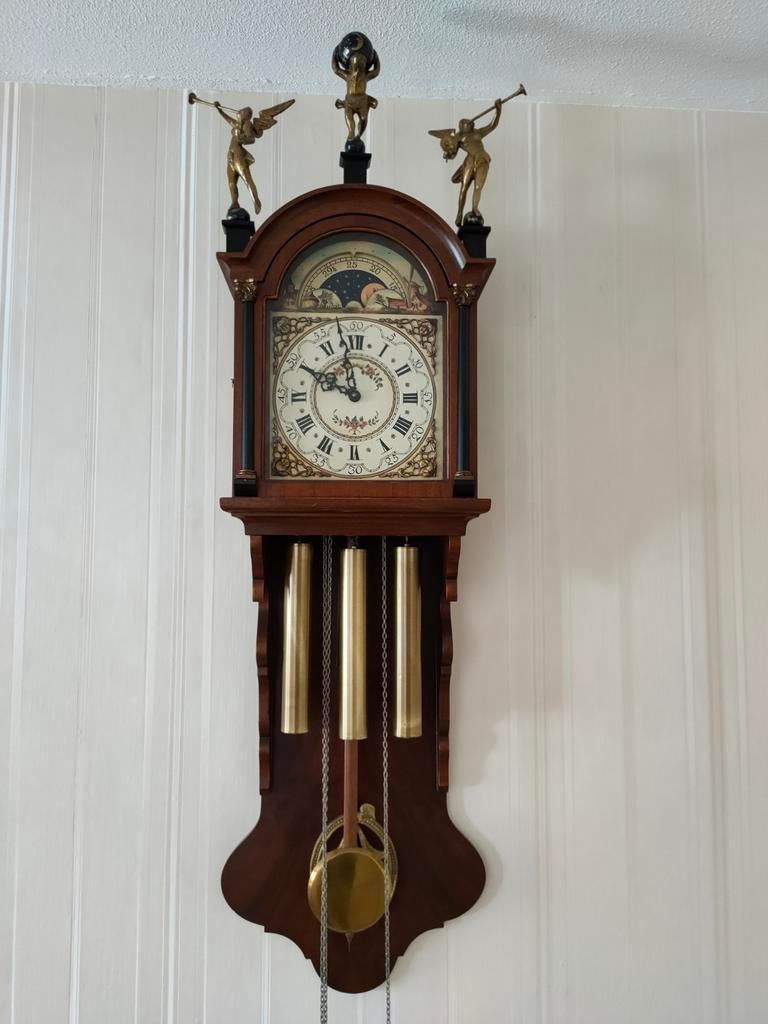 Westminster hangende klok, Ophalen