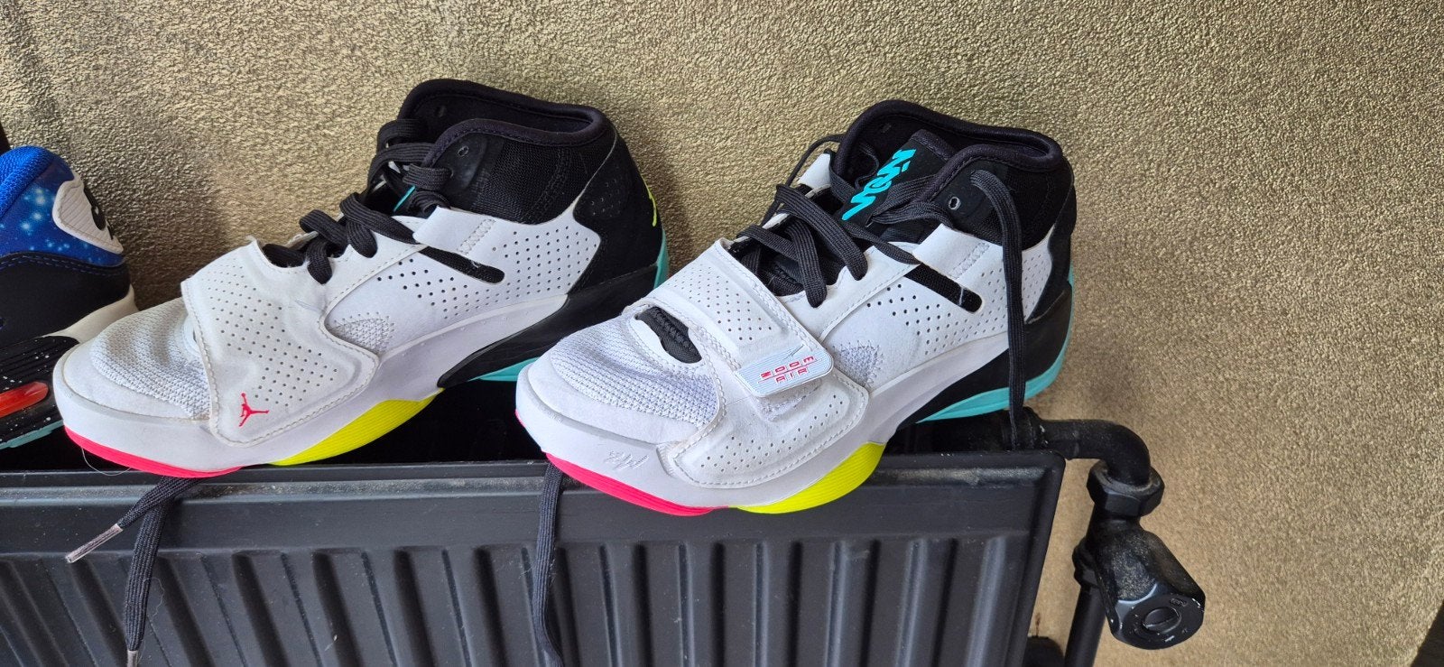 Jordan Zion 2 sneakers maat 36.5 - amper gedragen, Ophalen of Verzenden, Zo goed als nieuw, Jordan, Sneakers of Gympen