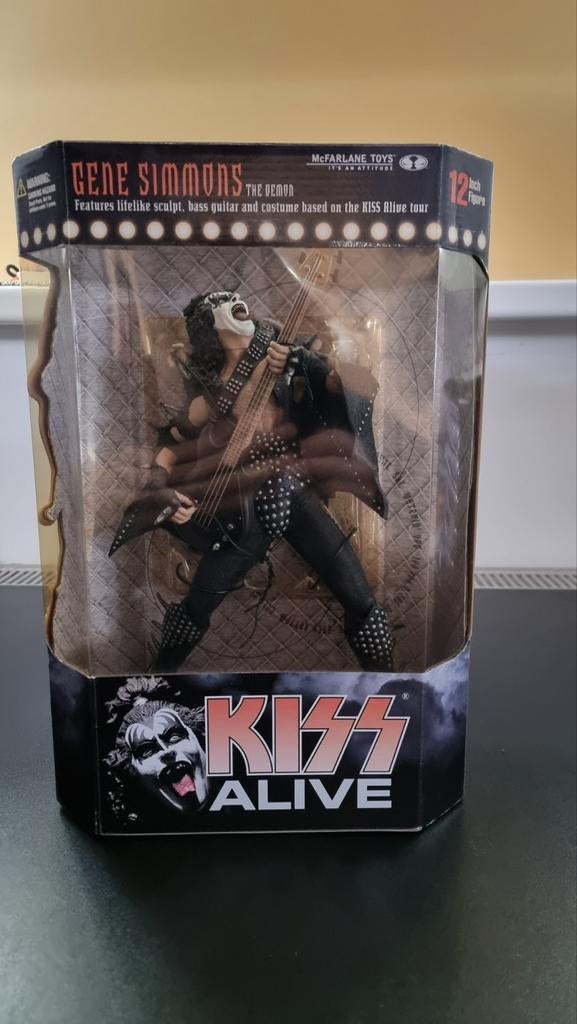 Kiss alive Gene Simmons 12 inc Mc Farlane toys., Ophalen of Verzenden, Pop, Beeldje of Miniatuur