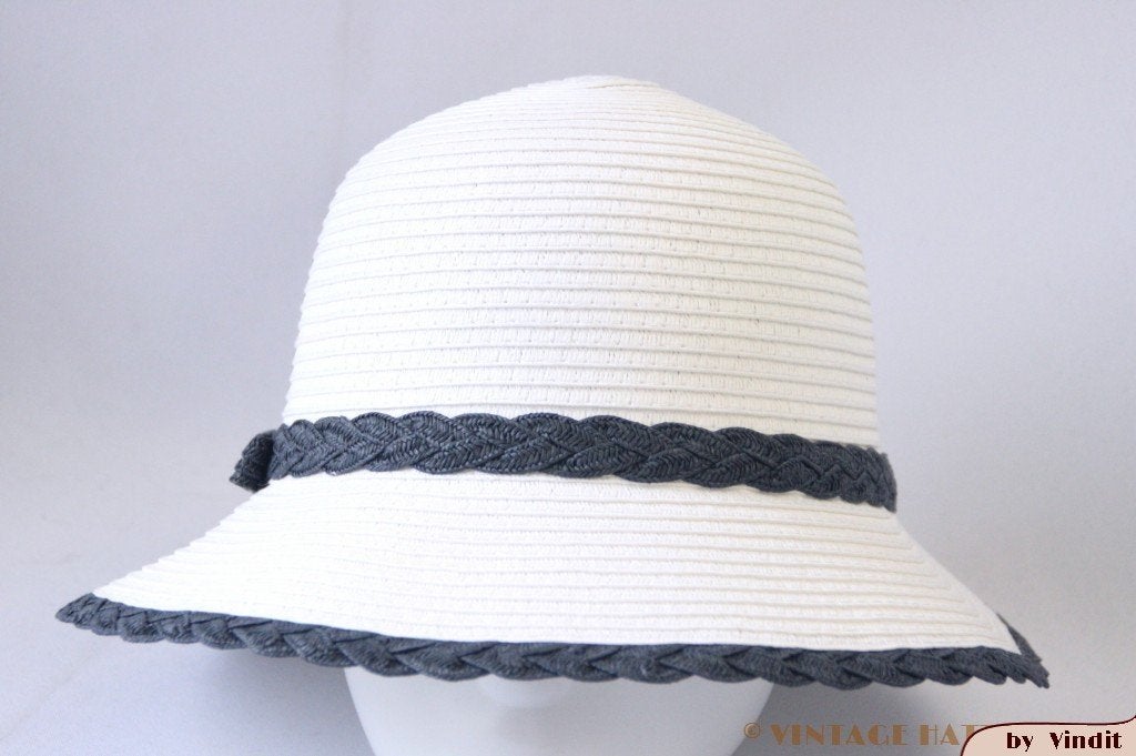Dames Dophoed Cloche Hawkins wit papier vouwbaar 57 Nieuw, 56 of 57 cm (M, 7 of 7⅛ inch), Hoed, Hawkins, Nieuw