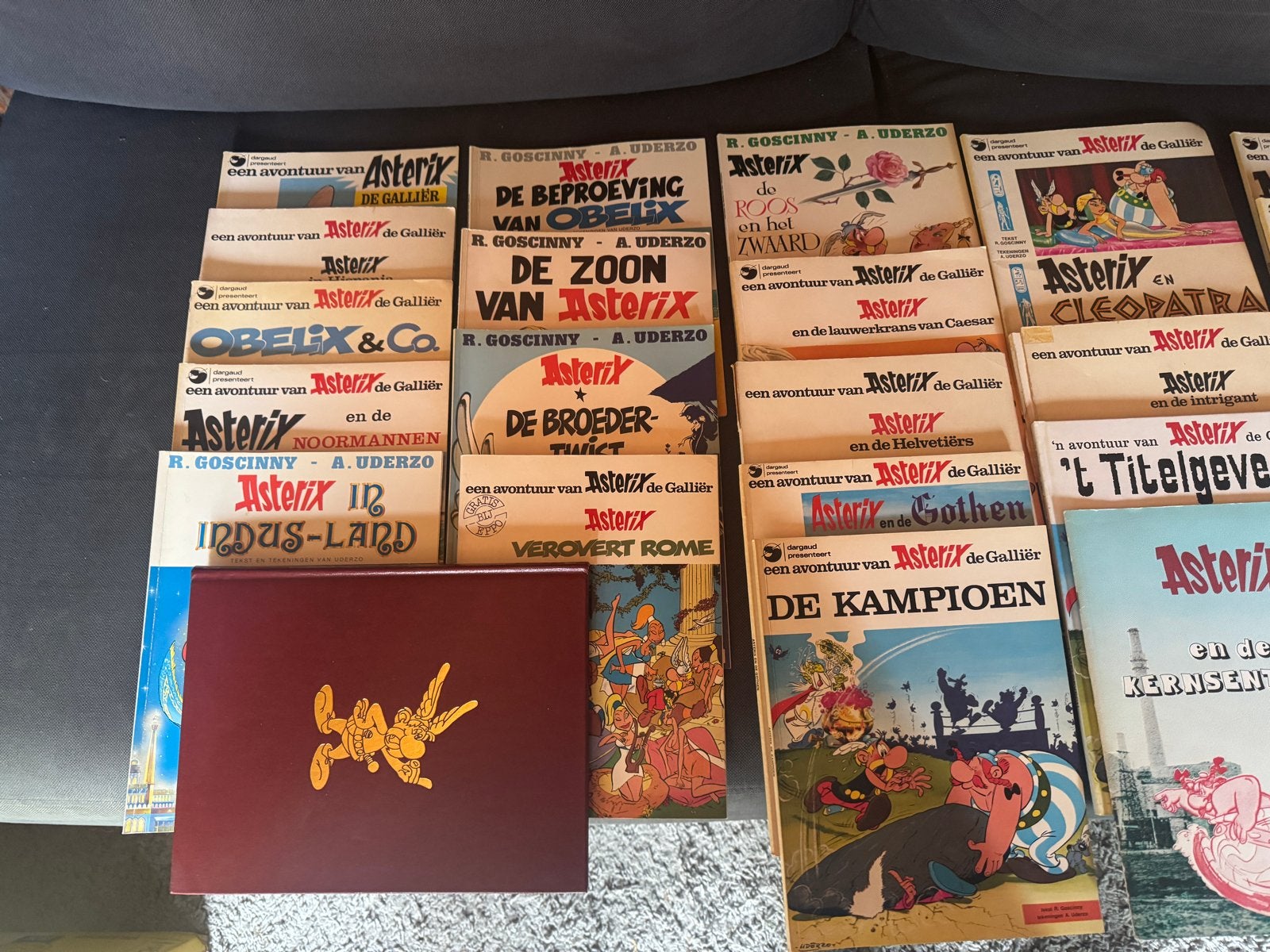 34 Asterix boeken - collectie, Boeken, Meerdere stripboeken, Ophalen, Gelezen