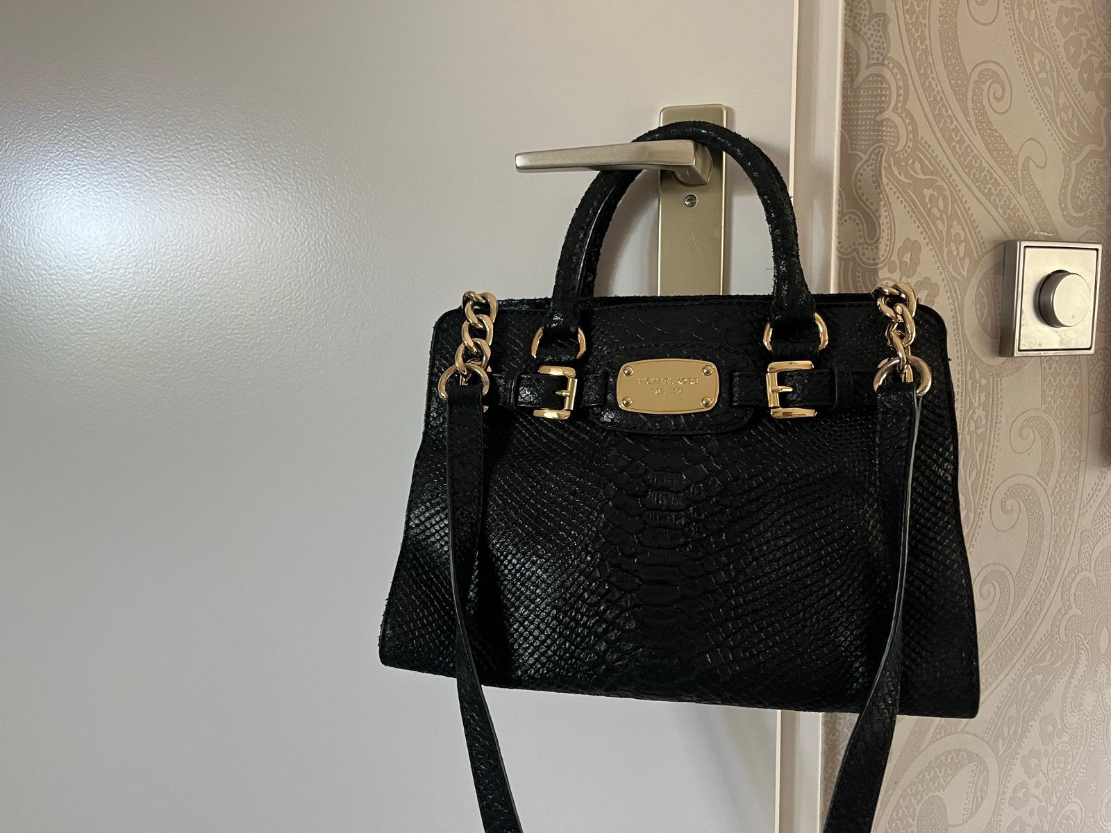 Michael Kors Handtas Zwart Leer z.g.st., Ophalen of Verzenden, Zo goed als nieuw, Zwart, Handtas