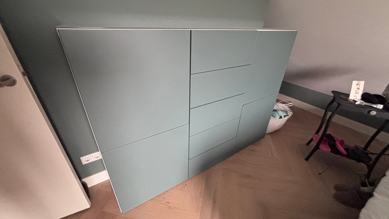 Ikea kledingkast/dressoir met lades en deuren - Zachtgroen, Ophalen, 100 tot 150 cm, 150 tot 200 cm, Zo goed als nieuw