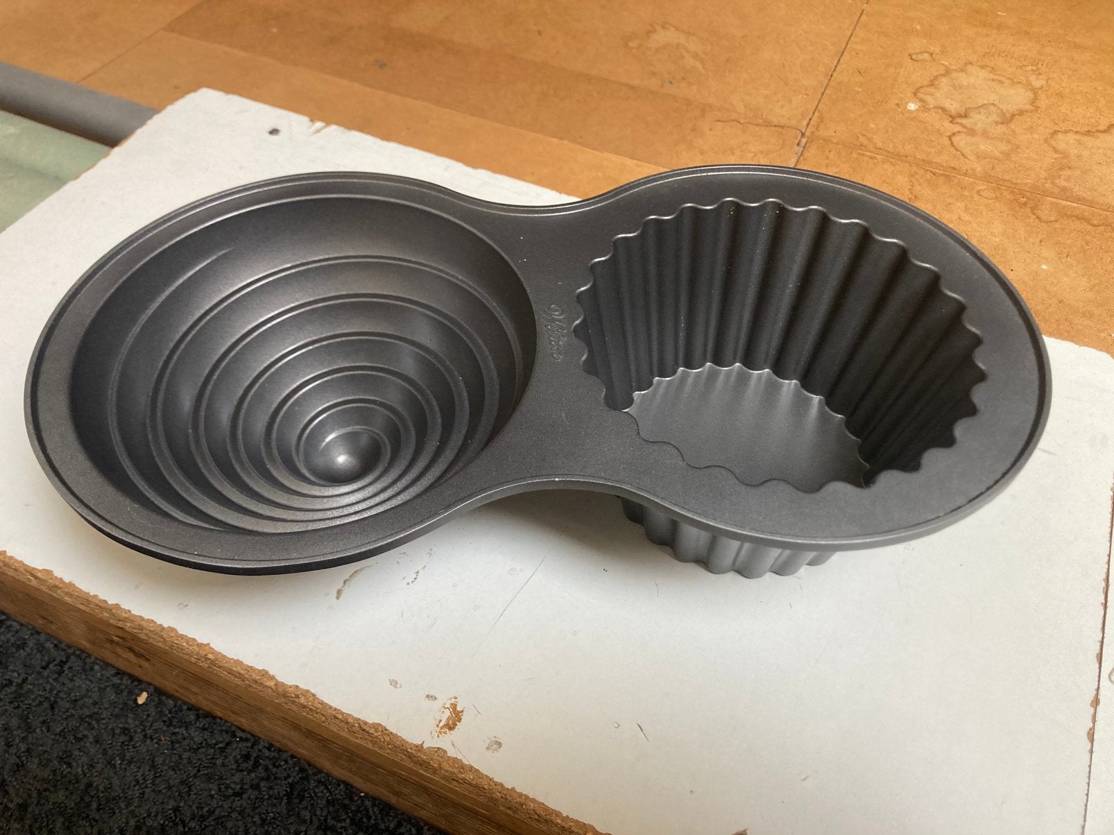 Smash Cake pan (eenmaal gebruikt), Ophalen of Verzenden, Zo goed als nieuw, Cupcakes, Bakvorm
