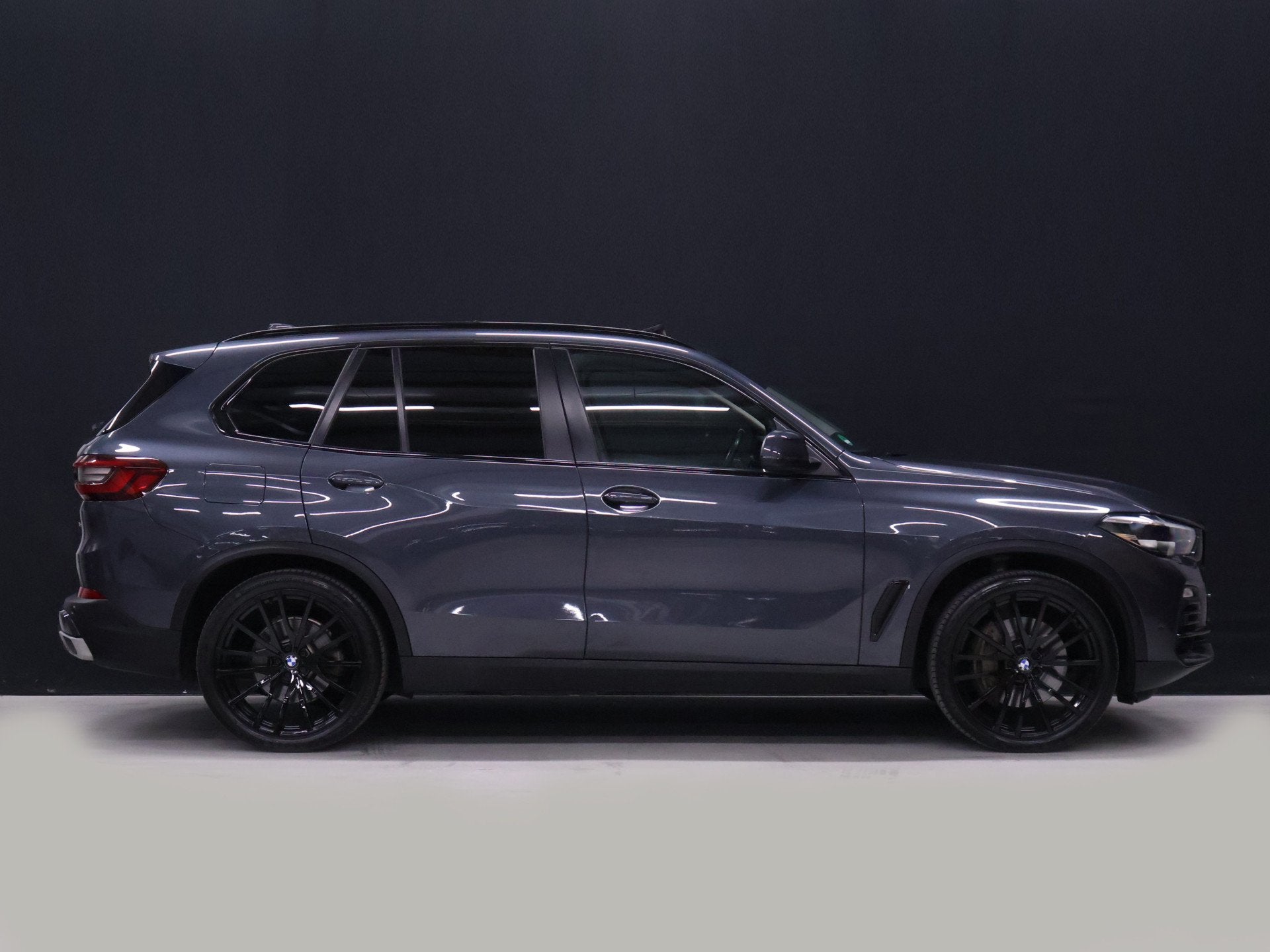 Foto 9 van BMW X5 xDrive45e Sport [SOH 97%, PANORAMADAK, HARMAN KARDON,