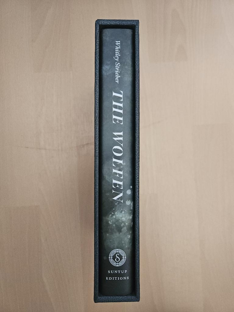 The Wolfen Suntup Press Whitley Strieber, Ophalen of Verzenden, Zo goed als nieuw, Whitley Strieber, Amerika