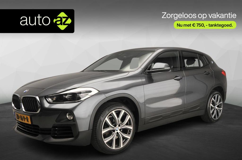 BMW X2 sDrive18i Automaat / Trekhaak / LED / PDC / Navigatie, Auto's, BMW, Gebruikt, Euro 6, Origineel Nederlands, Parkeersensor