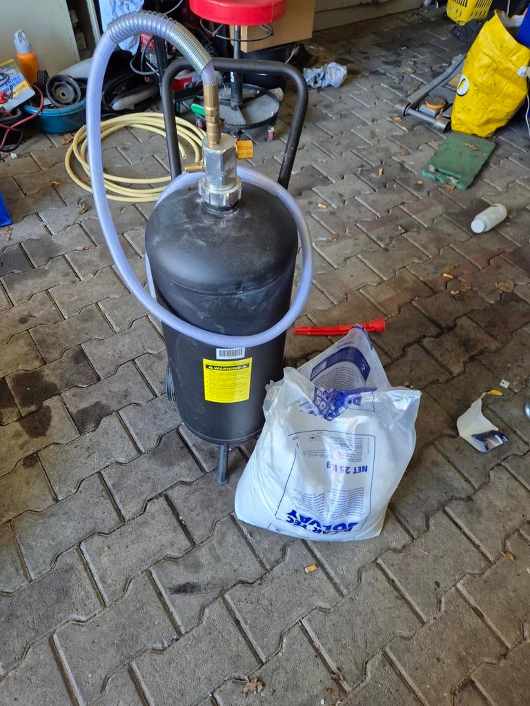 Soda straalketel met zak soda, Ophalen, Gebruikt