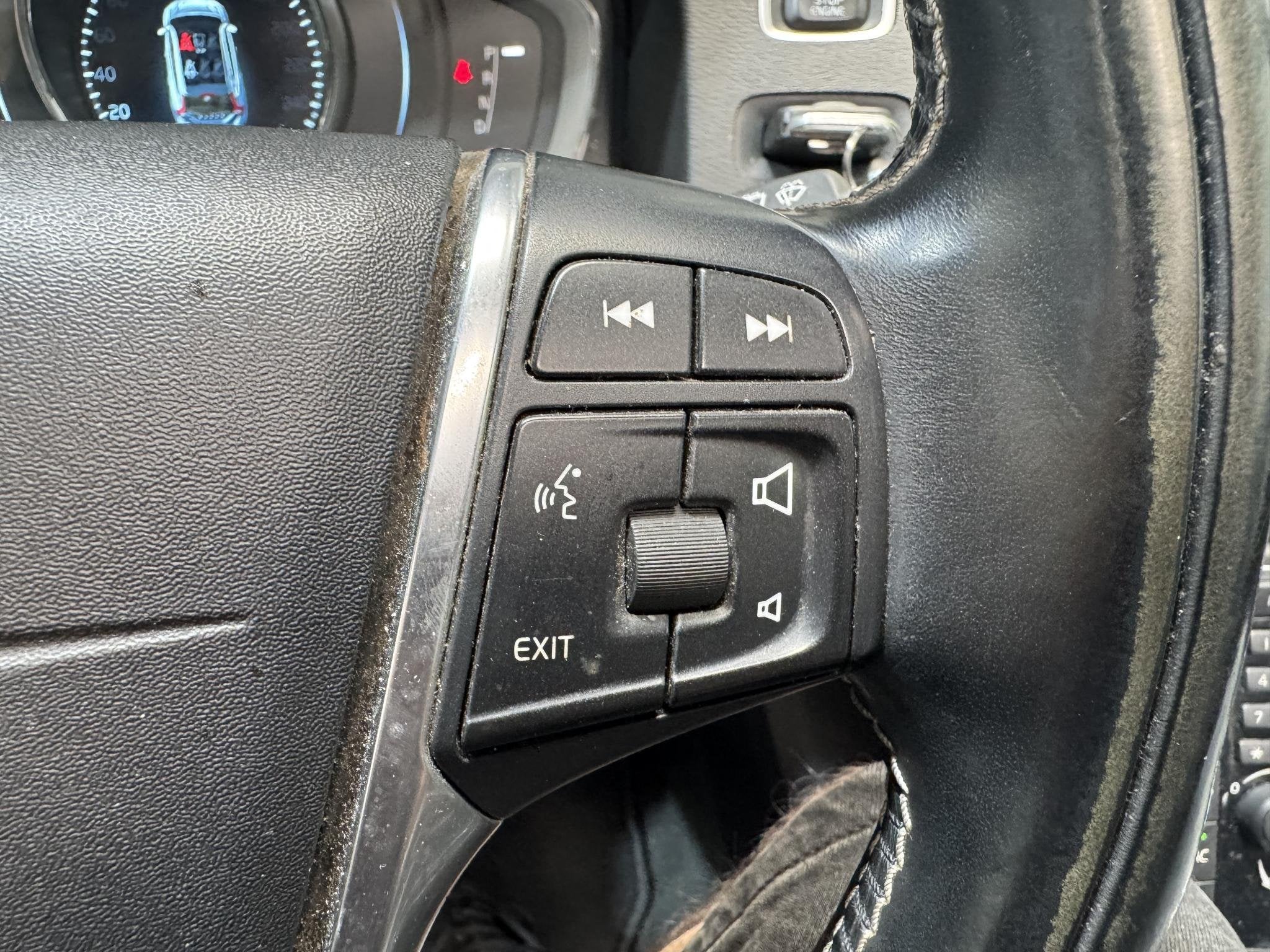 Foto 18 van Volvo V60 2.4 D6 AWD Plug-In Hybrid Summum Super Netjes Pano