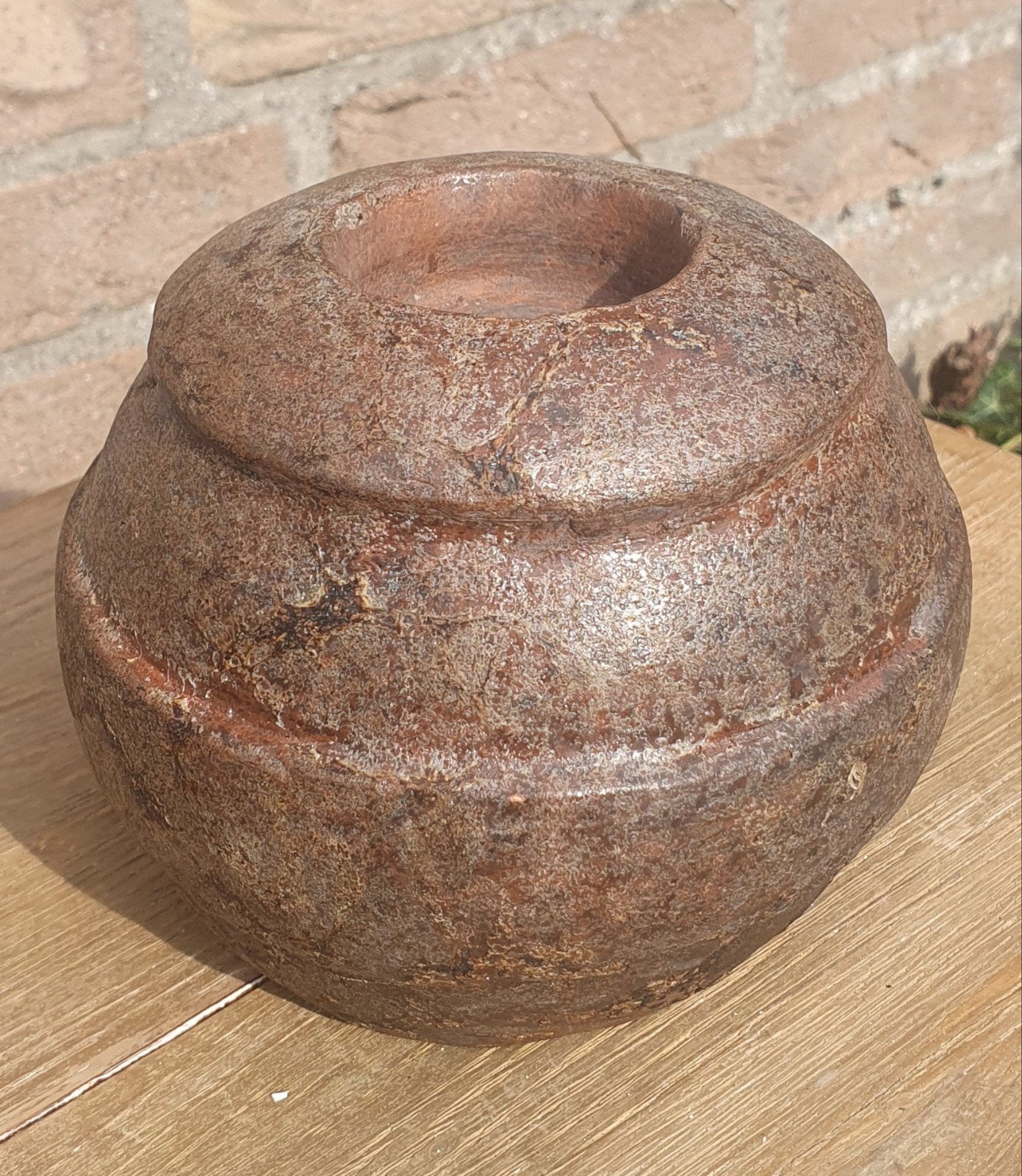 Stoere, grote terracotta theelichthouder Wabi-Sabi / Sober, Ophalen of Verzenden, Bruin, Steen/keramiek, 11 cm