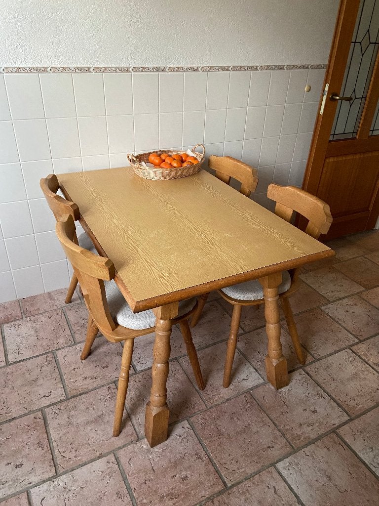 tafel met stoelen, Gebruikt, Overige kleuren, Ophalen of Verzenden, Vier