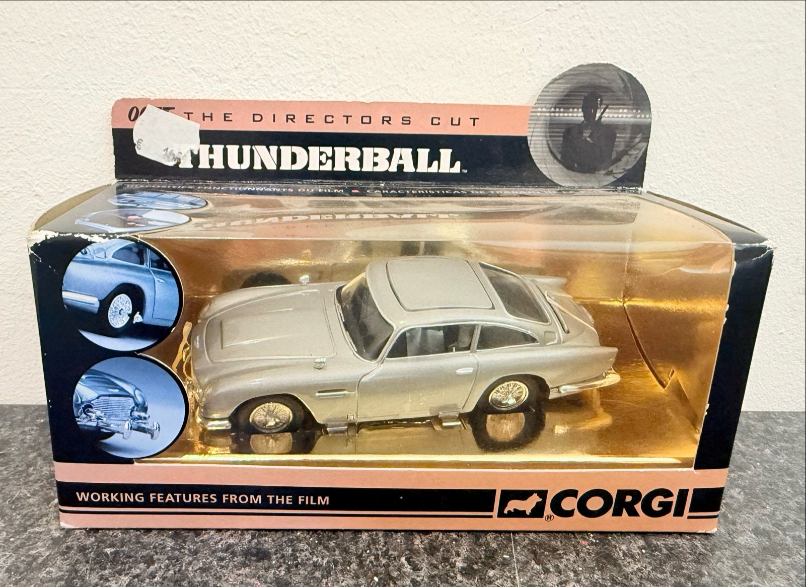 Corgi James Bond 007 Thunderball Aston Martin DB5, Hobby en Vrije tijd, Modelauto's | 1:43, Auto, Corgi, ., Nieuw