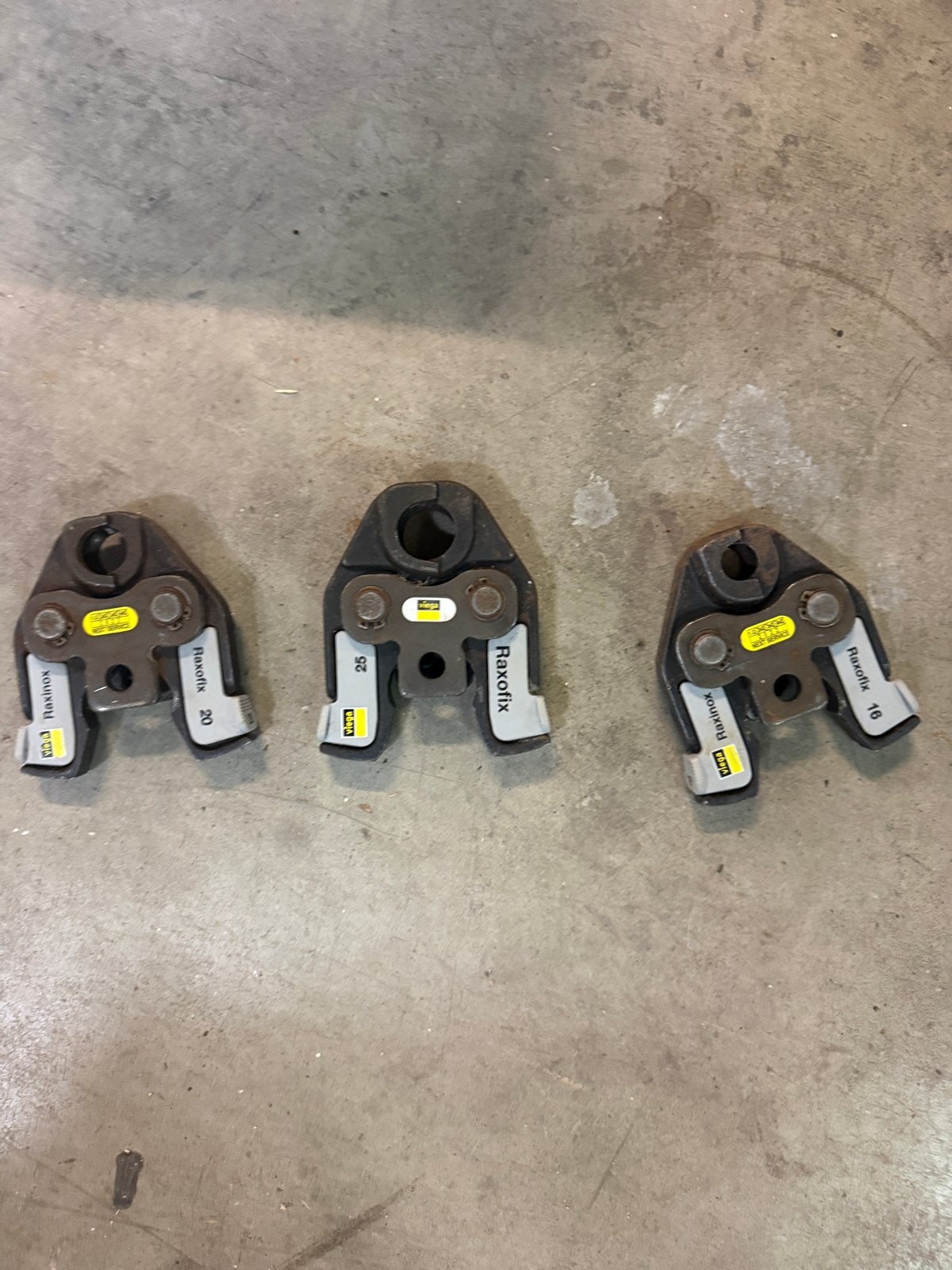 Viega Raxofix persbekken 16, 20, 25 mm, Ophalen, Gebruikt, Overige typen, Viega
