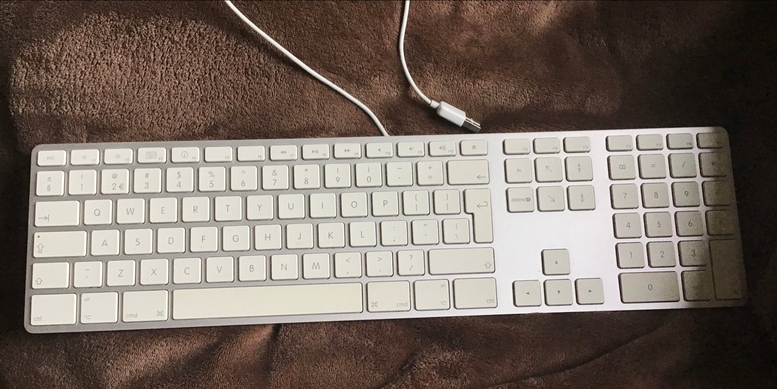 Apple A1243 bedraad toetsenbord, Computers en Software, Toetsenborden, Ophalen, Qwerty, Gebruikt, Bedraad
