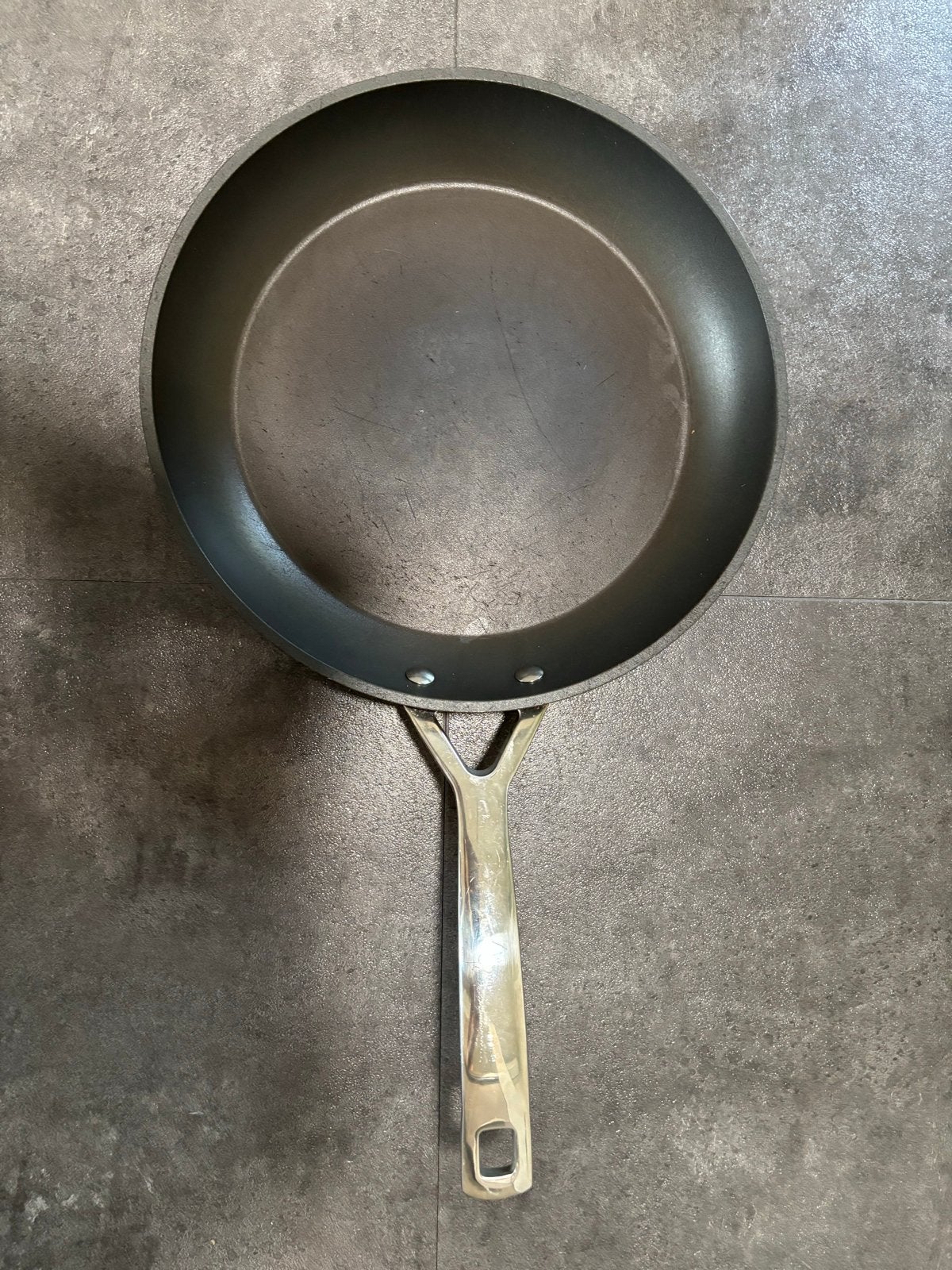 Le Creuset Koekenpan - Gebruikt, 28 cm, Gebruikt, Antiaanbaklaag, Le Creuset, Ophalen of Verzenden