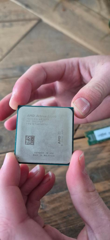 AMD Athlon 3000G Processor - Perfect voor instapsystemen, Computers en Software, Processors, Gebruikt, Ophalen of Verzenden, AM4