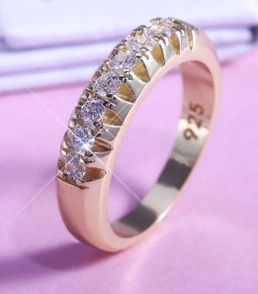 925 zilveren met goud verguld ring met 8 zirkonen, 18 tot 19, Nieuw, Ophalen of Verzenden, Met edelsteen