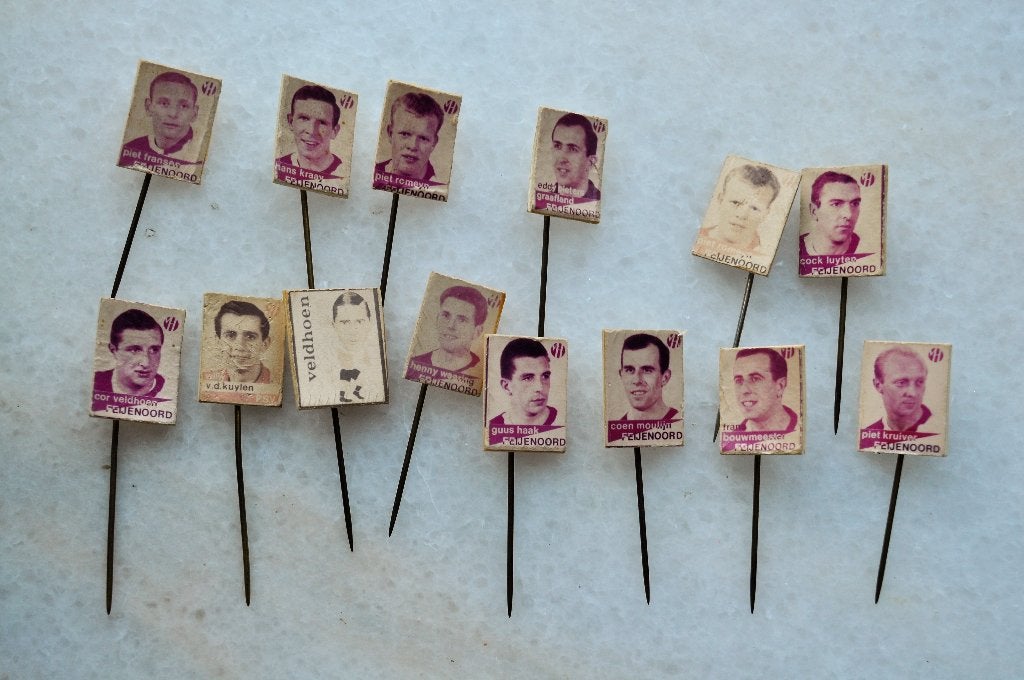 Vintage Speldje Feyenoord Spelers, Verzamelen, Speldjes, Pins en Buttons, Ophalen of Verzenden, Gebruikt, Sport