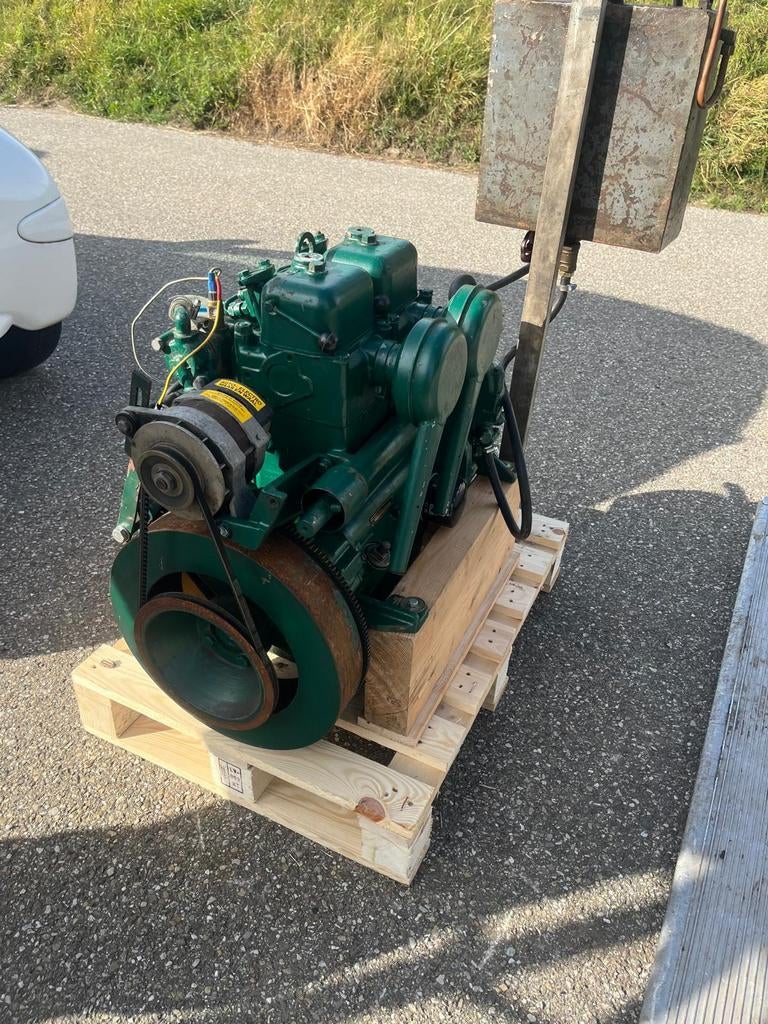 Volvo Penta 2 cilinder met keerkoppeling, Ophalen, Gebruikt, Motor en Techniek, Motorboot