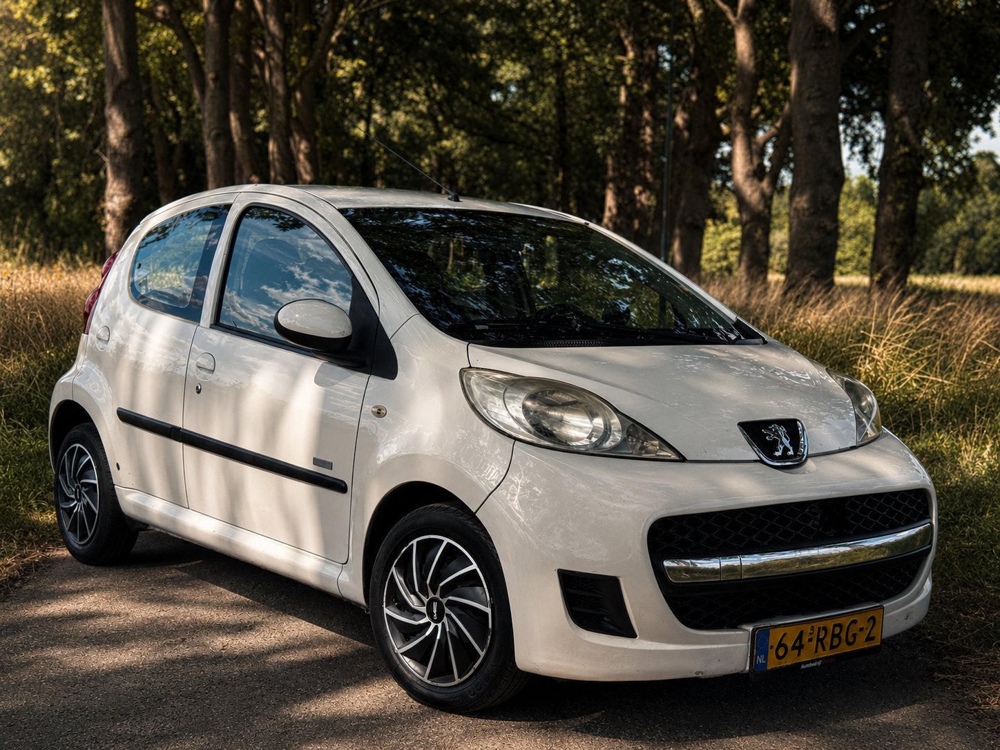 Peugeot 107 1.0 5DRS 2011|AIRCO|NAP|APK|ELEK RAMEN|, Auto's, Peugeot, Voorwielaandrijving, Stof, Zwart, 4 stoelen